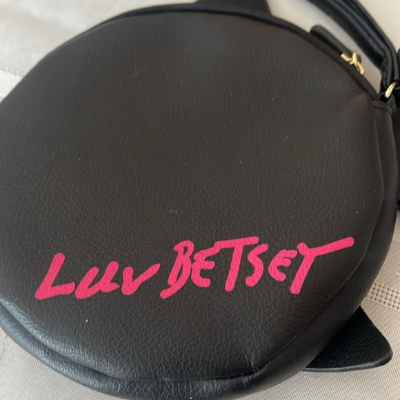 Betsy Johnson shark purse wallet - Picture 2 of 3